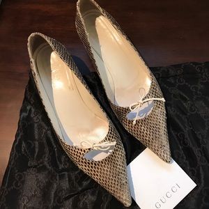 Gucci kitten heel snake skin 8B